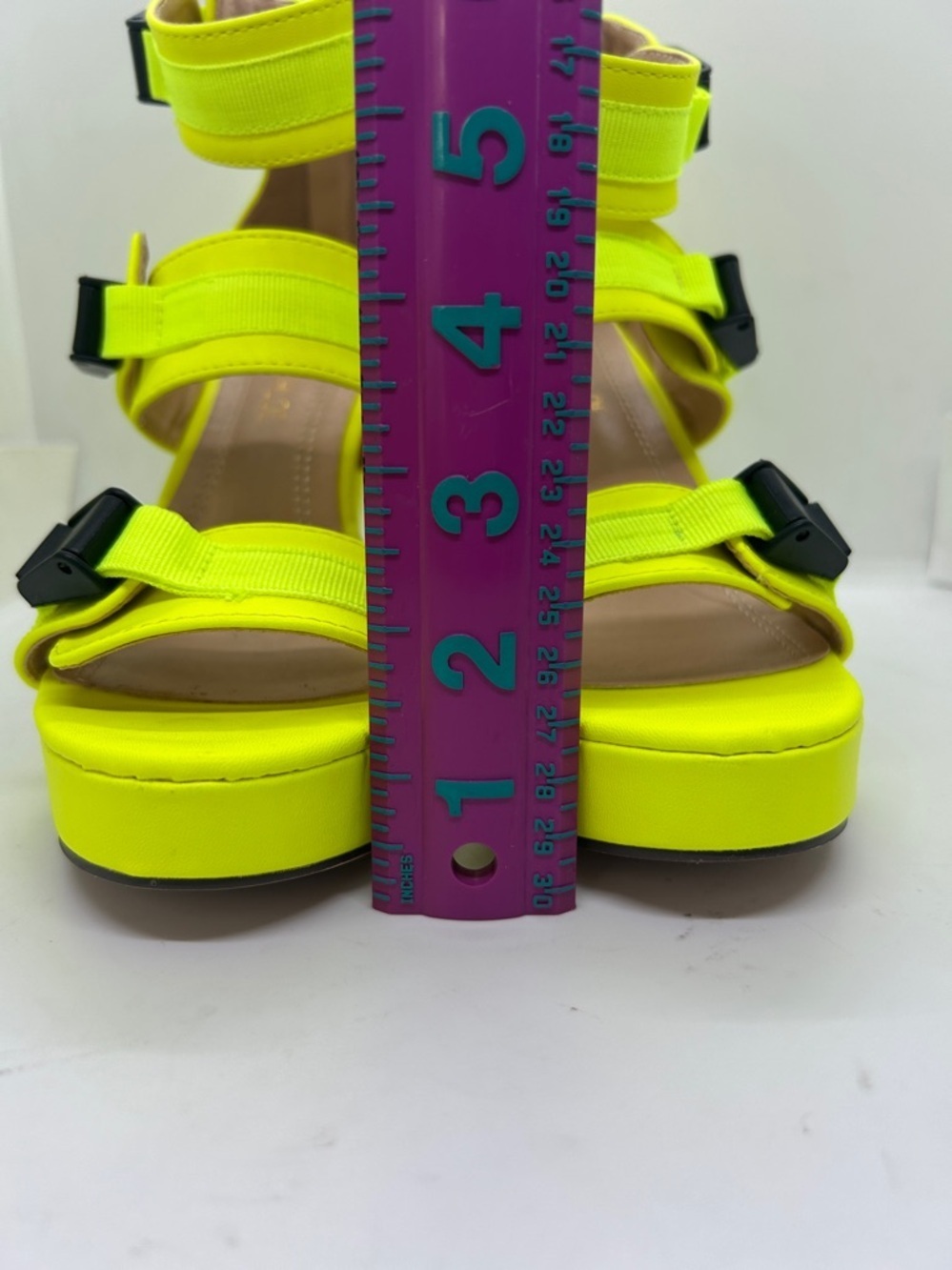 Chase + Chloe Neon yellow
platform straps shoes Size 6.5 - Picture 13 of 13